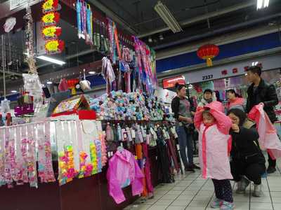 走過(guò)10年歷程,北京首家社區(qū)尾貨市場(chǎng)變身升級(jí)